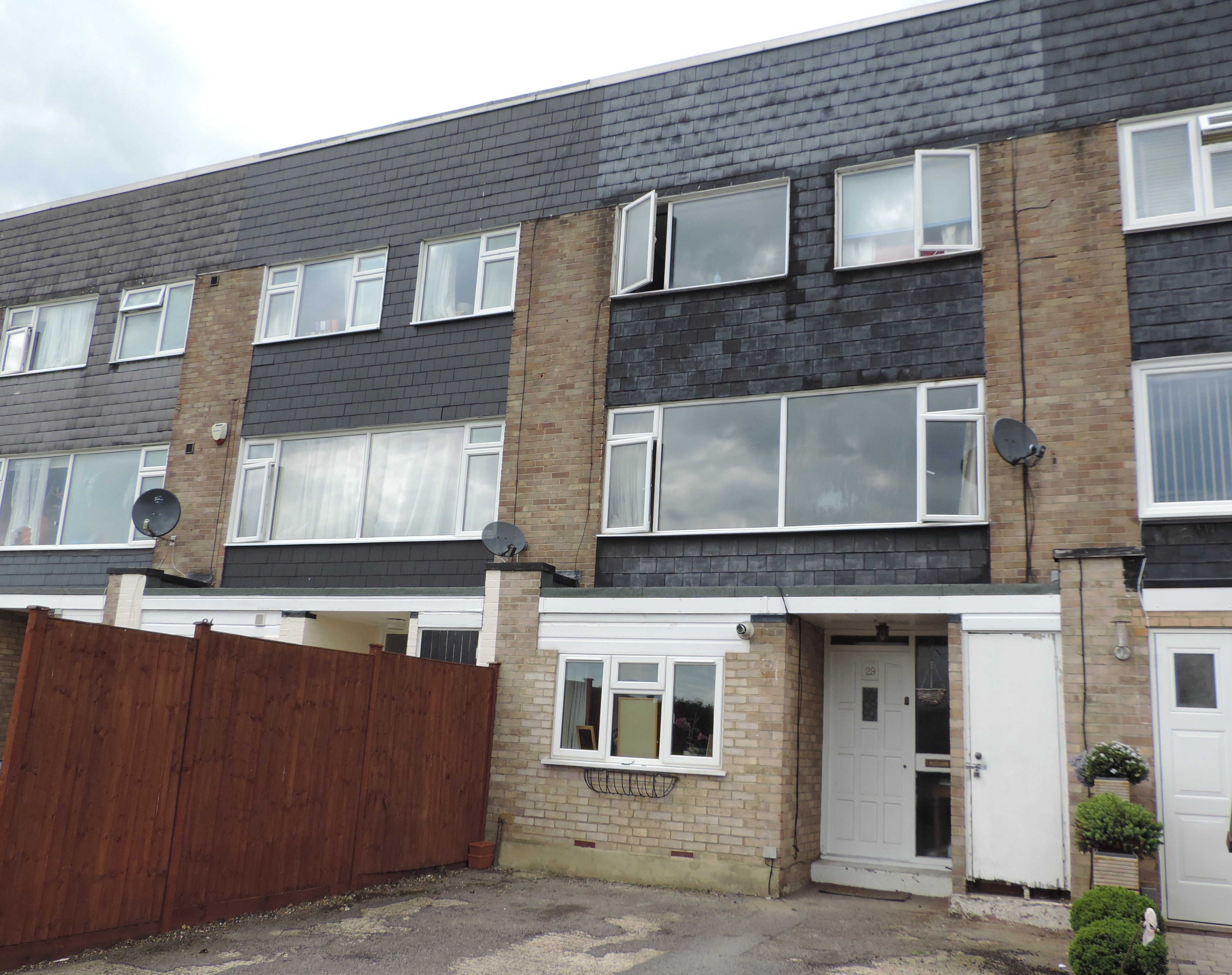 4 bedroom town house for sale, Willow Way, Potters Bar EN, EN6 2PR