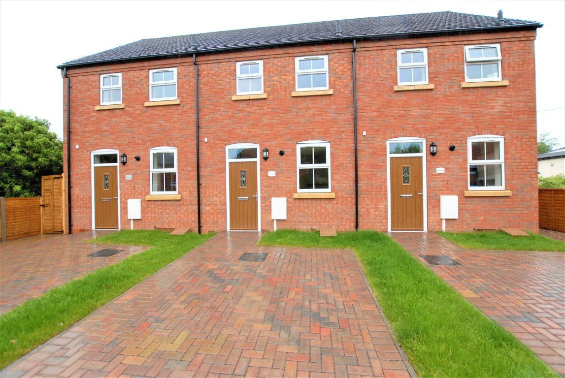 2 bedroom house to rent, The Firs, Derby Road, Uttoxeter ST, ST14 8EA