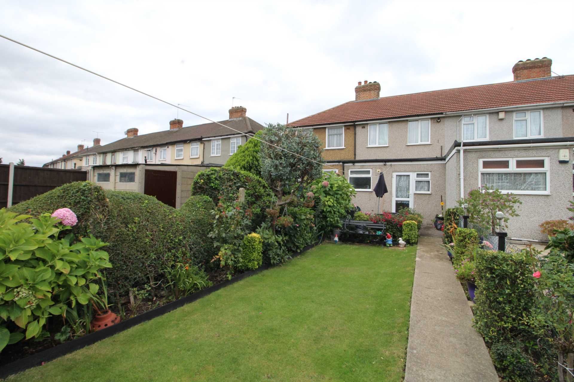 3 bedroom terraced house for sale, First Avenue, Dagenham, RM10 9AU