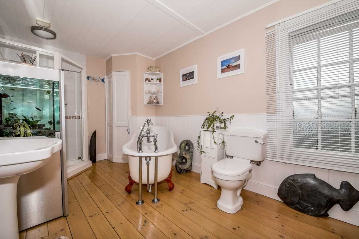 3 bedroom semidetached house for sale, Station Road, Lydd, TN29 9ED