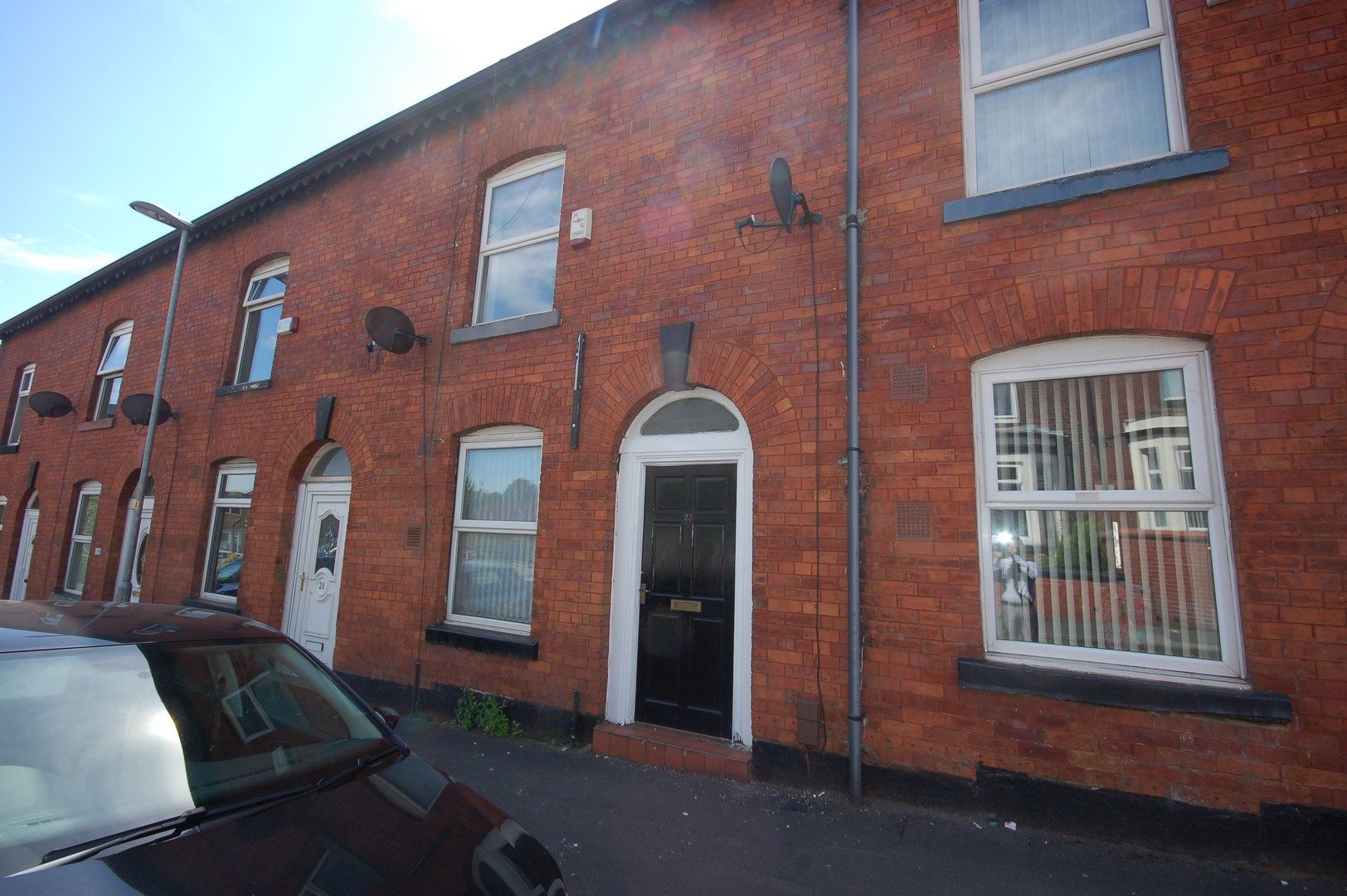 2 bedroom terraced house to rent, Stoneleigh Street, Derker, Oldham OL