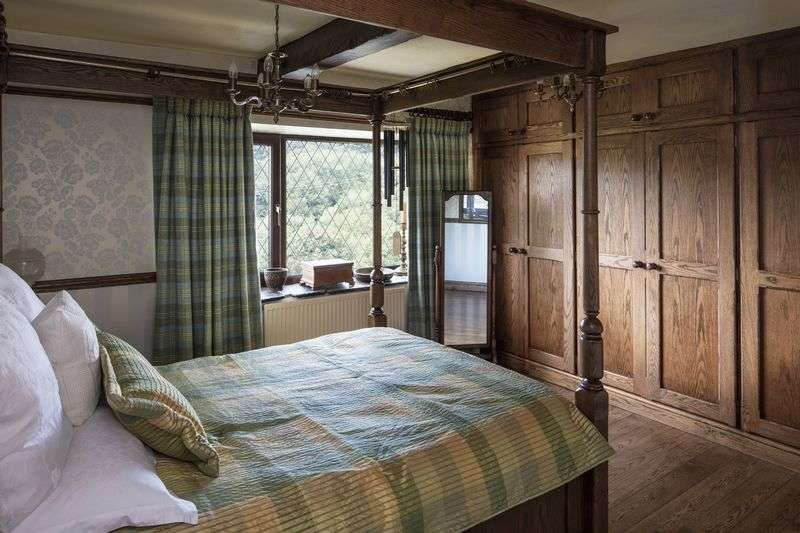 4 bedroom property for sale, Throstle Nest Farm, Denholme Gate Road