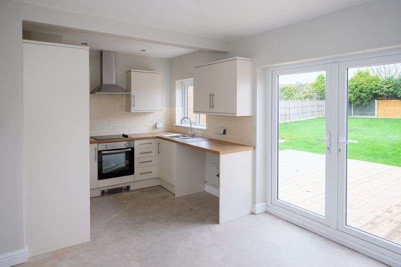 3 bedroom semidetached house for sale, Birches Avenue, Codsall