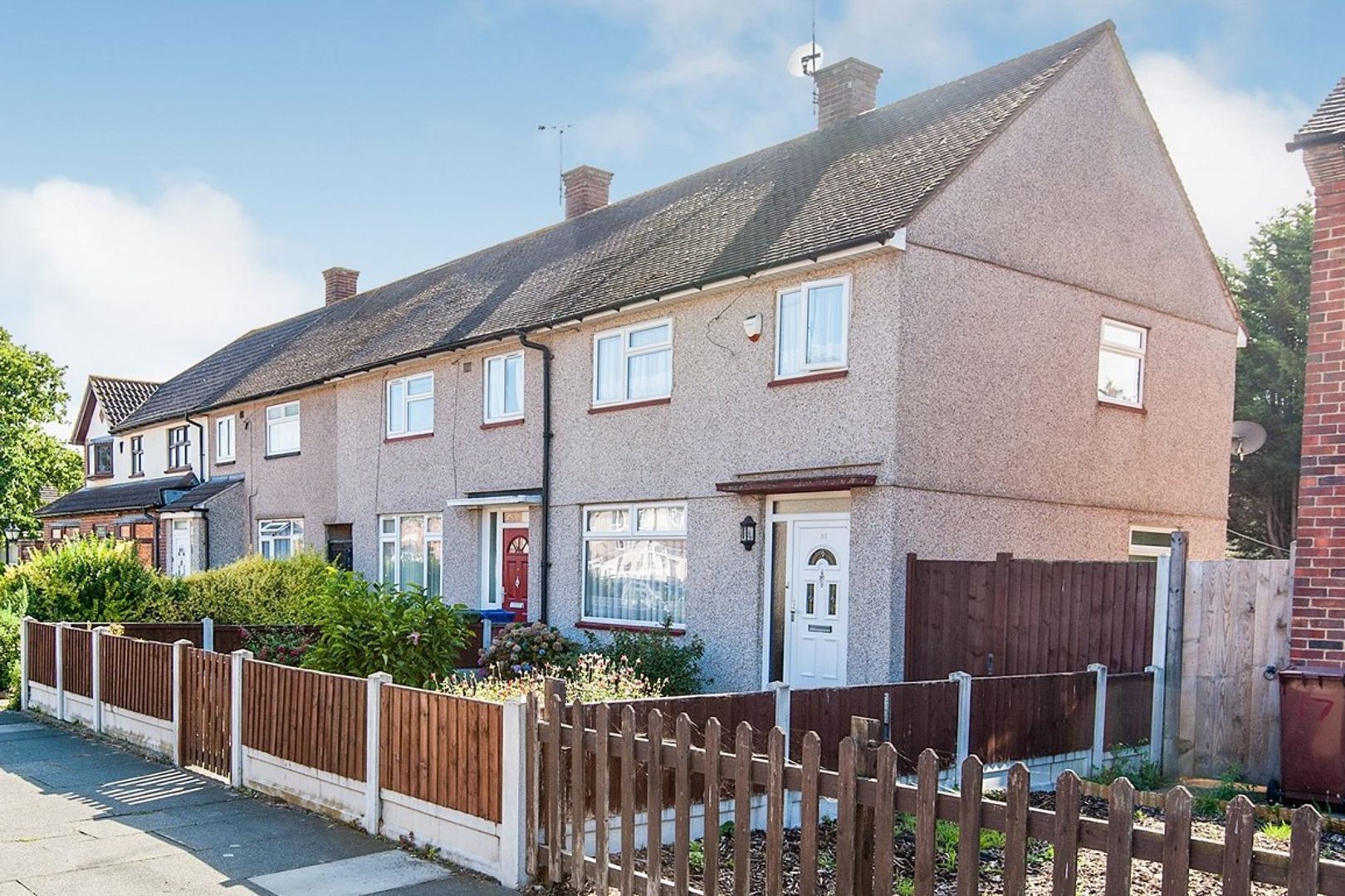 2 bedroom end of terrace house for sale, Erriff Drive, South Ockendon