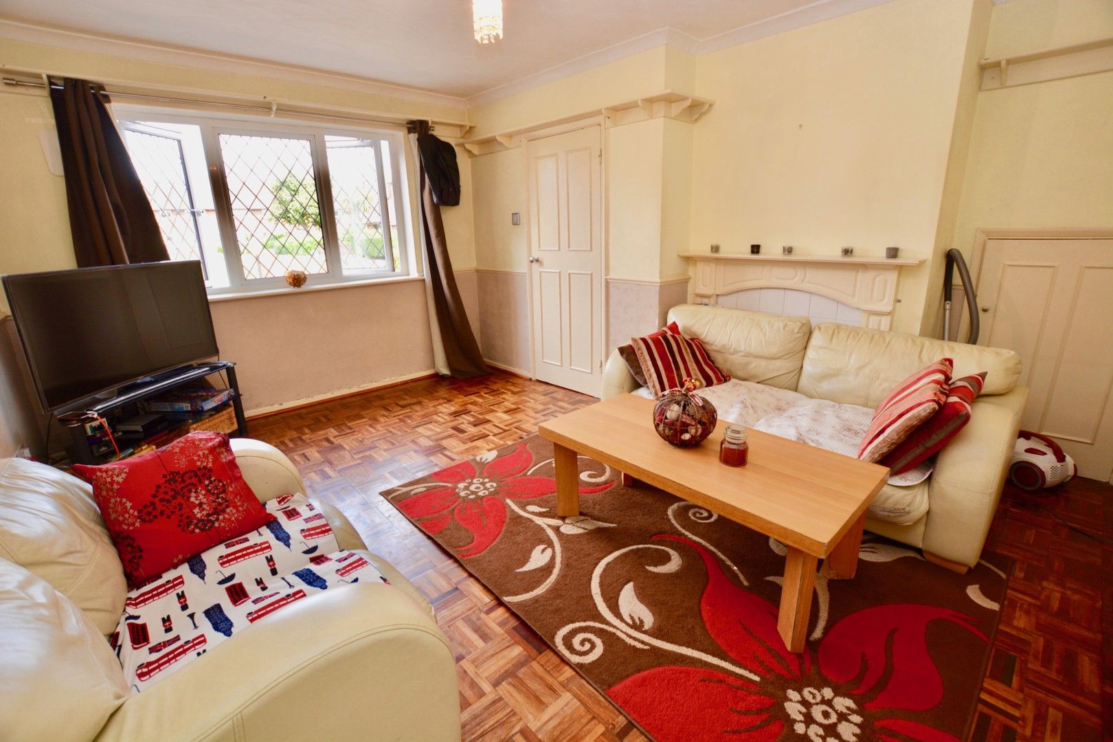 3 bedroom terraced house for sale, Sparrow Farm Drive, Feltham TW, TW14 0DJ