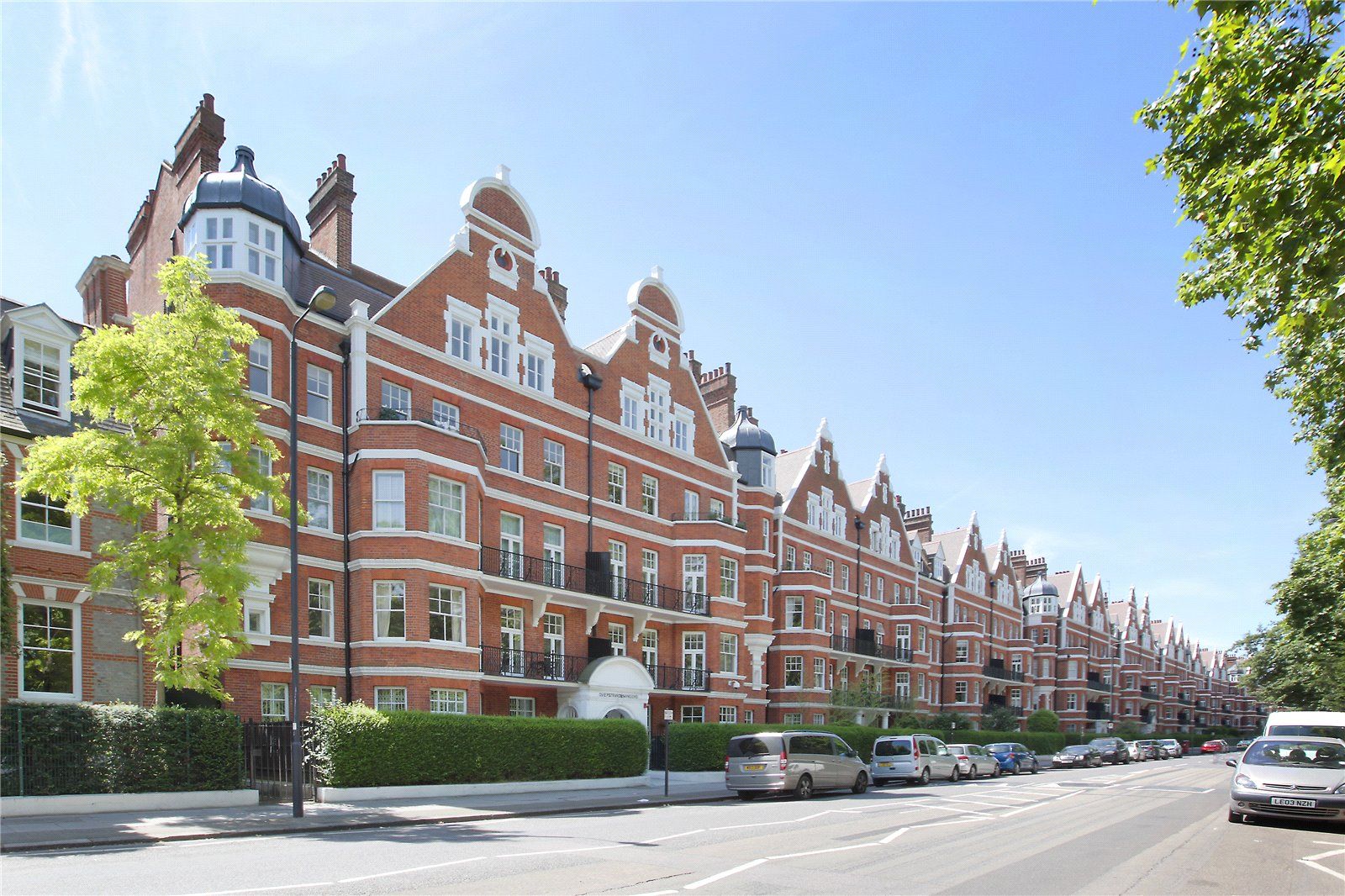 2 bedroom flat for sale, Prince Of Wales Drive, London, SW11 4HA