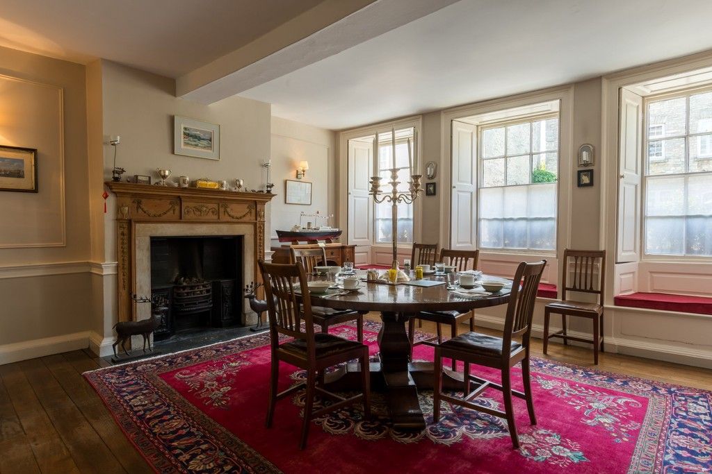 4 bedroom town house for sale York House Silver Street Tetbury