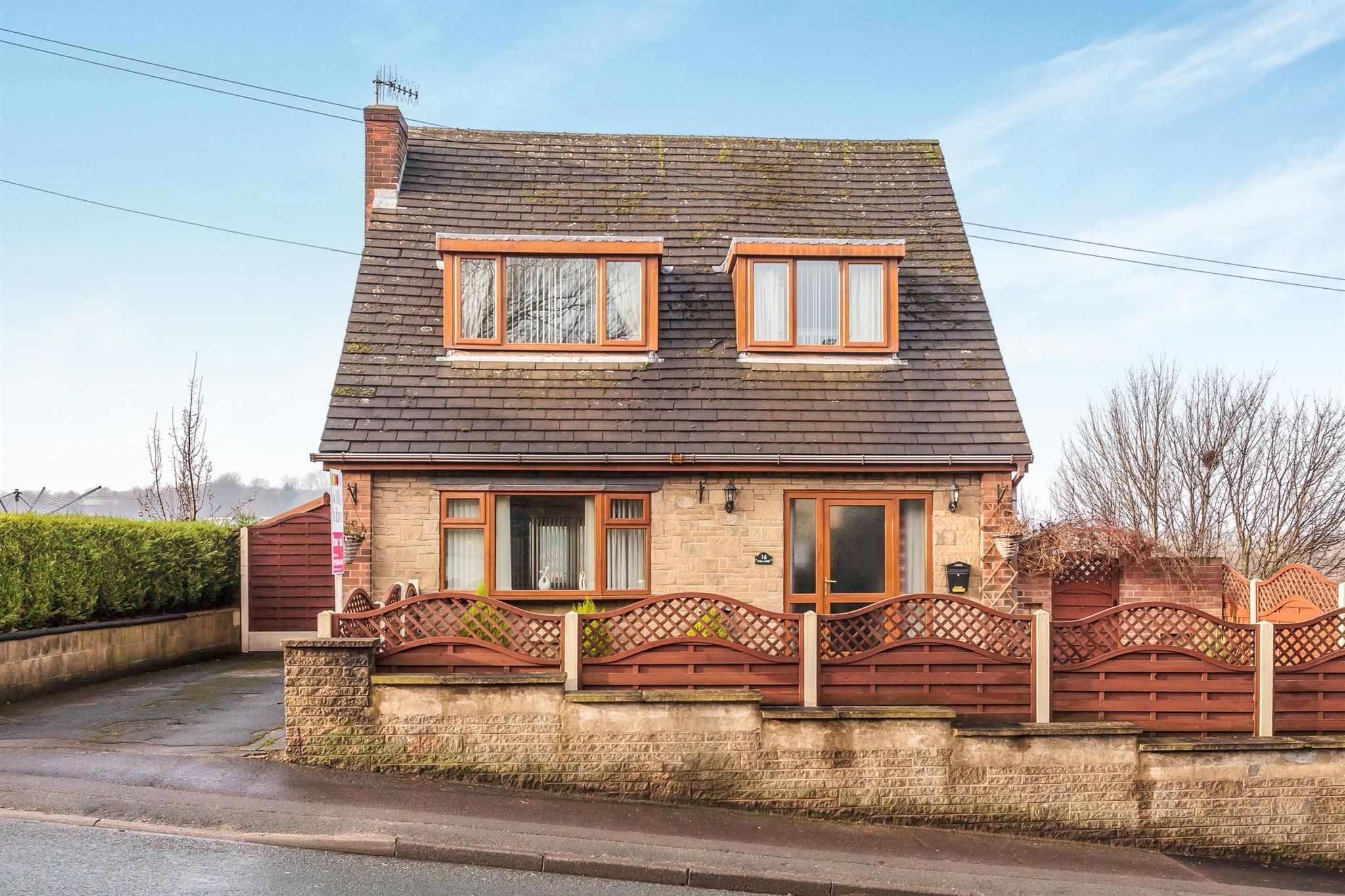 3 bedroom detached house for sale, Mill Lane, Batley, WF17 6LE