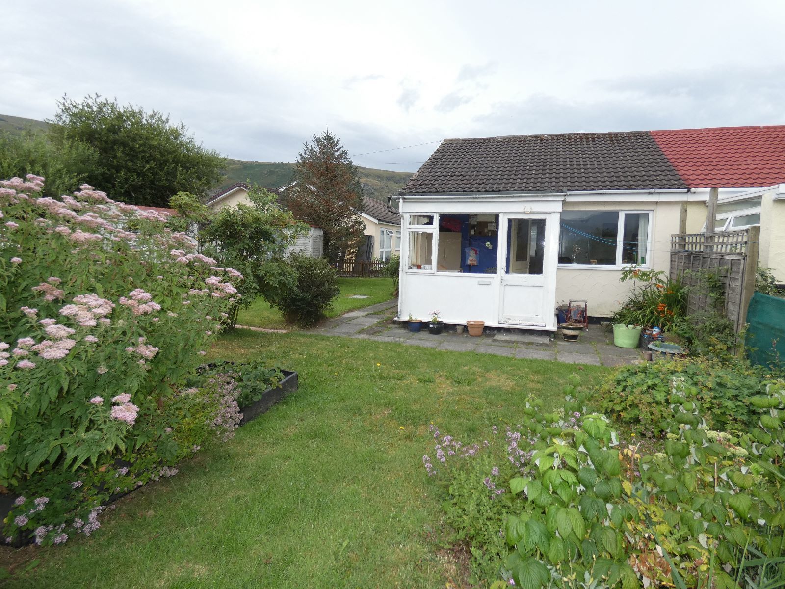 2 bedroom bungalow for sale, Glan Y Mor, Fairbourne, LL38 2LQ