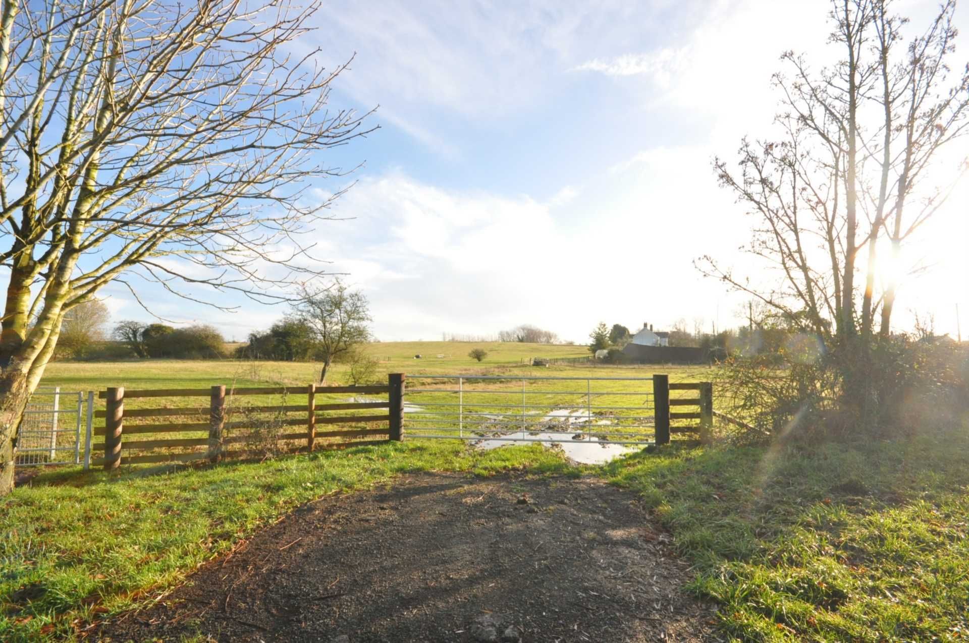 Land for sale, Hill Farm Field, Grendon Road, Edgcott, Aylesbury, HP18 0TN