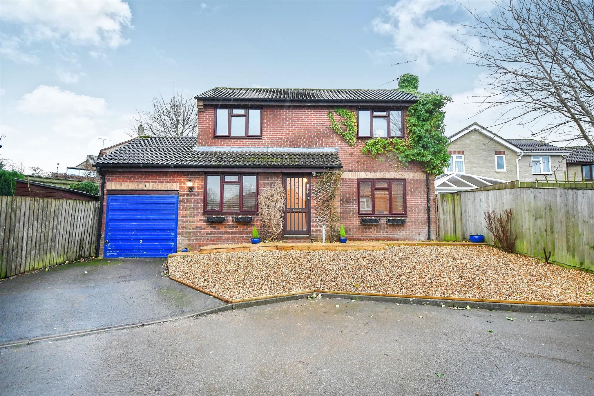 3 bedroom detached house for sale, Wenhill Heights, Calne, SN11 0JZ