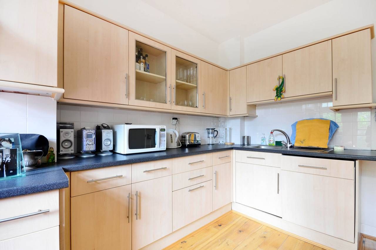 2 bedroom flat to rent, Avonmore Gardens, West Kensington, W, W14 8RU