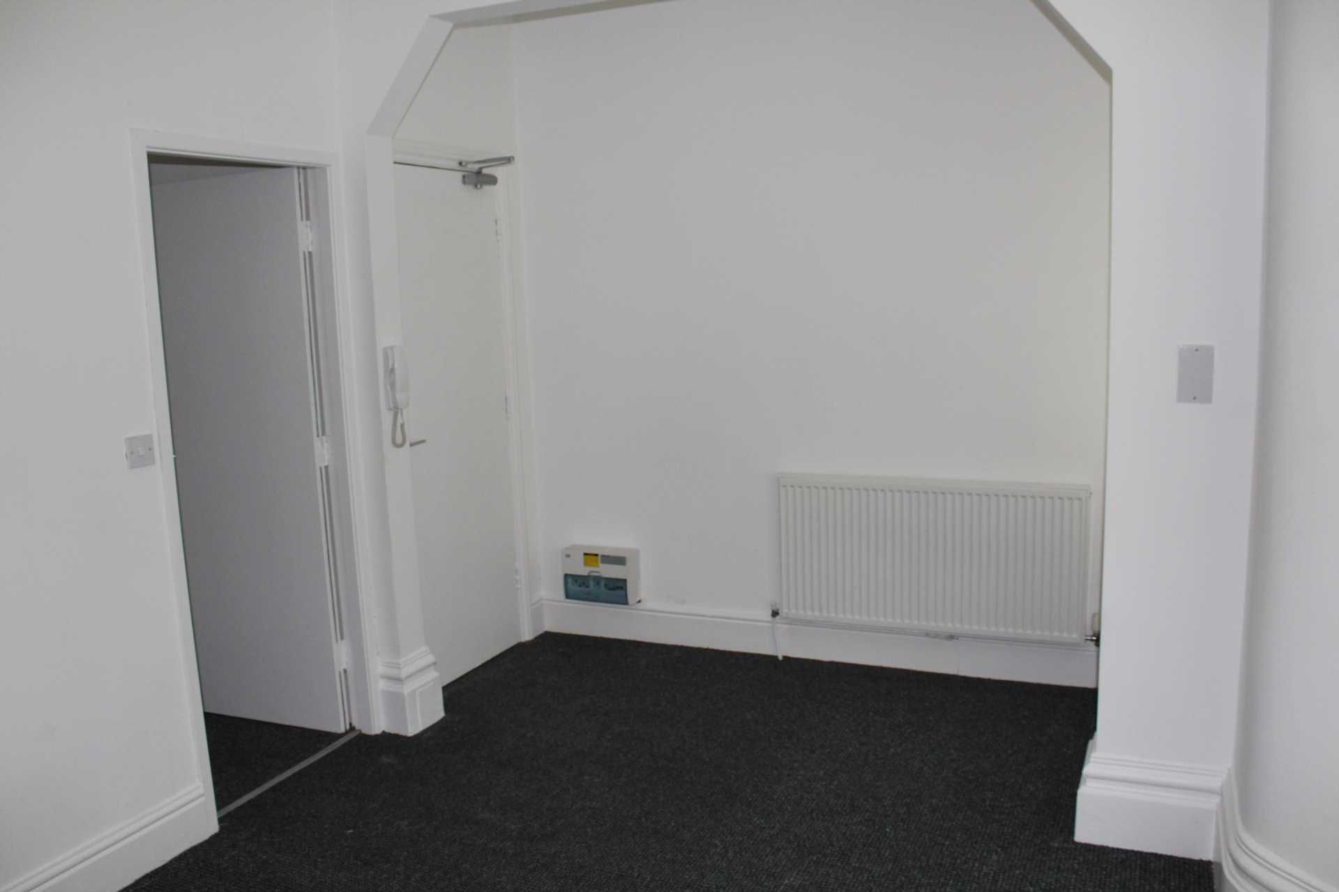 Studio flat to rent, Adelaide Street, Blackpool, FY1 4LE