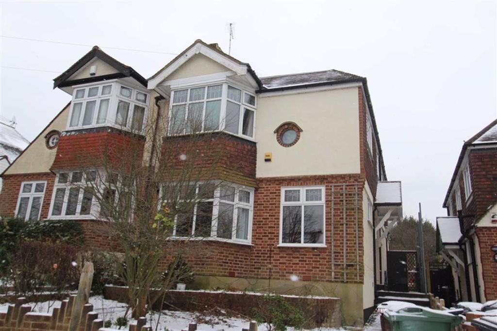4 bedroom semidetached house for sale, Kings Head Hill, London, E4 7JG