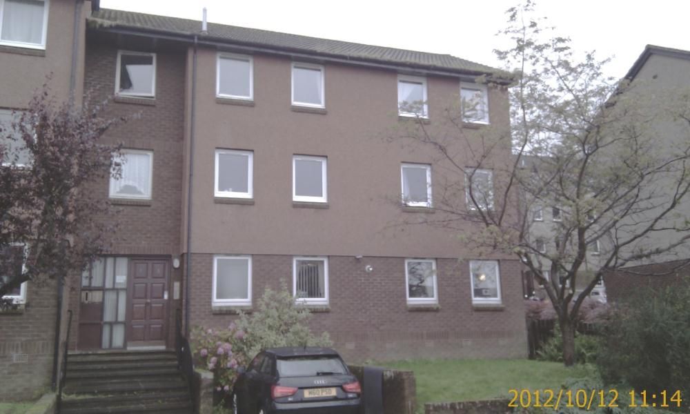 2 Bedroom Flat To Rent Keats Place Law Dundee Dd3 6qh