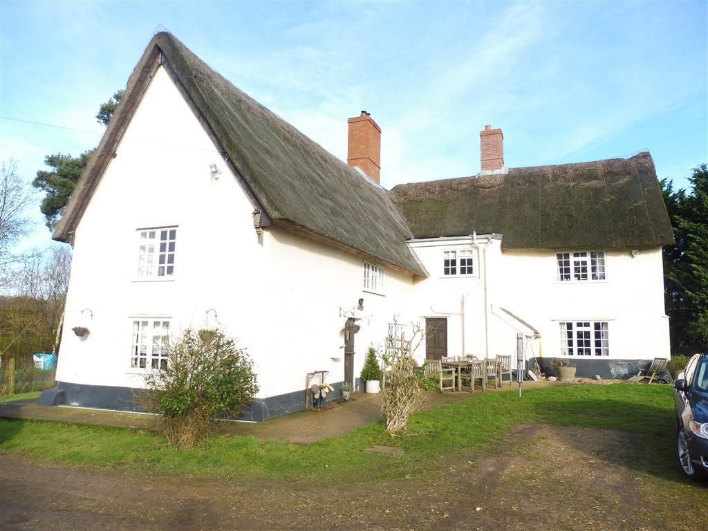 5 bedroom detached house to rent, Pond Farm House, Fen Street, Redgrave