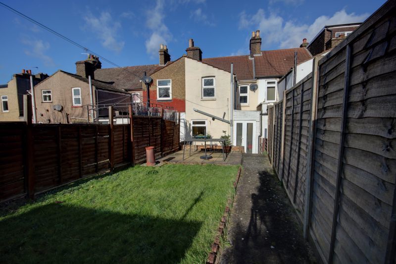 2 bedroom terraced house for sale, Lower Station Road, Crayford, DA1