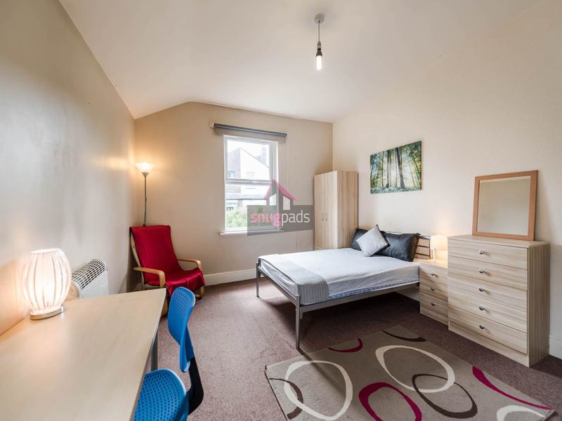 Eccles - Bedsit Room Gildabrook Road, Salford,...