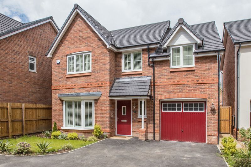 4 bedroom house for sale, Bradley Hall Trading, Bradley Lane, Standish