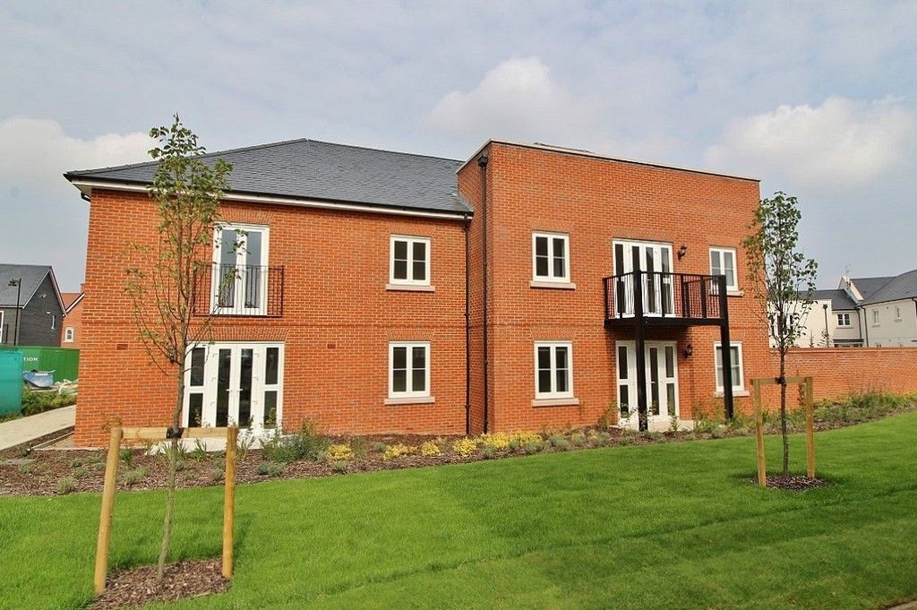 2 bedroom flat to rent, Carey Lane, Waterlooville PO, PO7 3AF