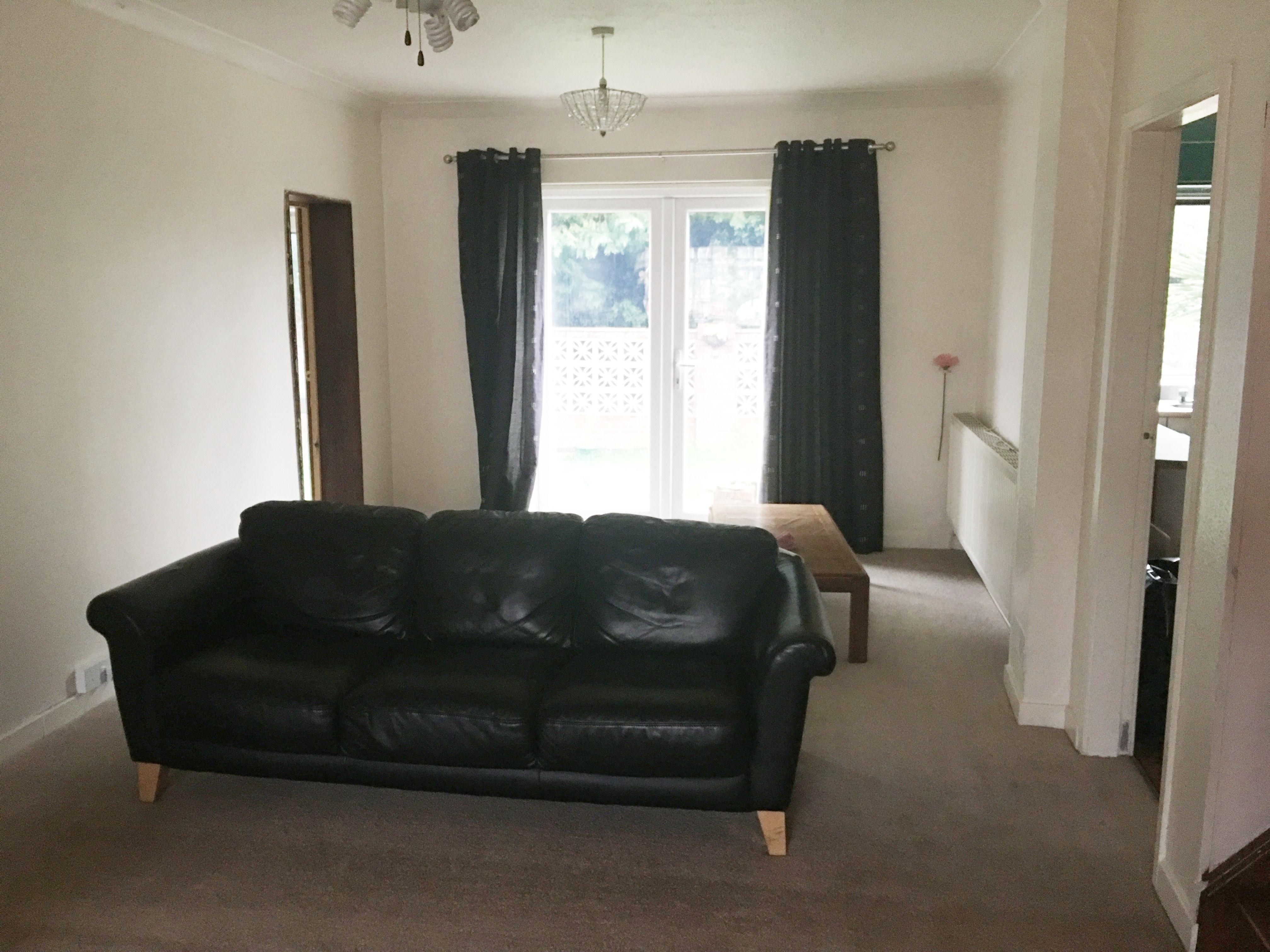 5 bedroom detached house to rent, Drayton Crescent, Eastern Green