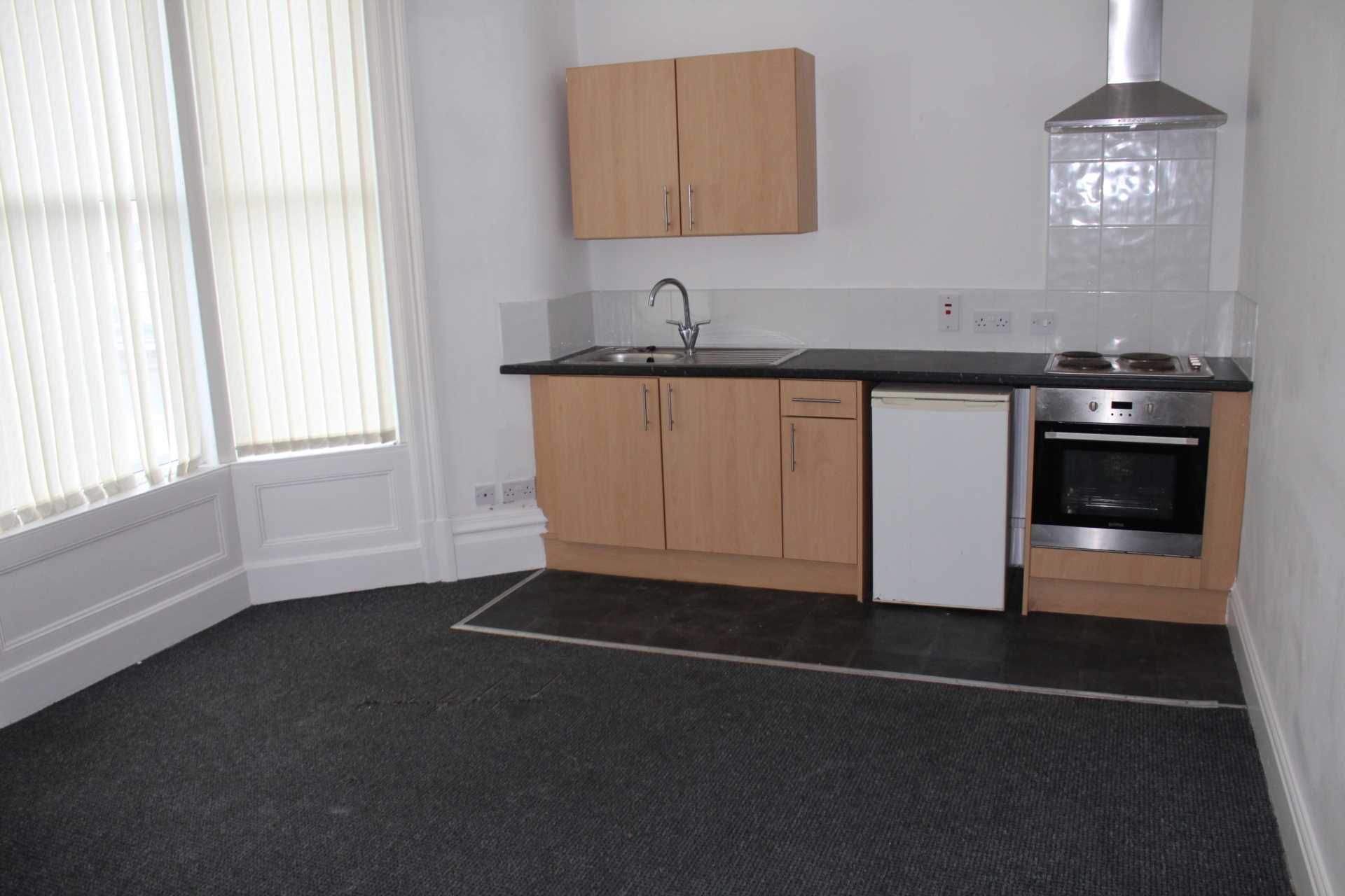 Studio flat to rent, Adelaide Street, Blackpool, FY1 4LE