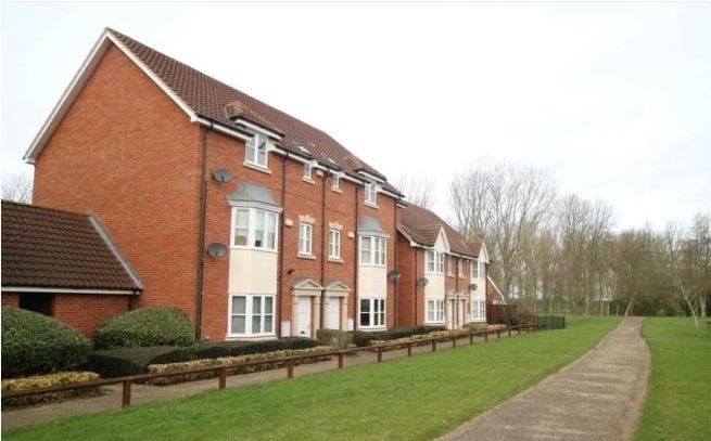 3 Bedroom Flat To Rent Woodall Close Milton Keynes Mk10 9jz