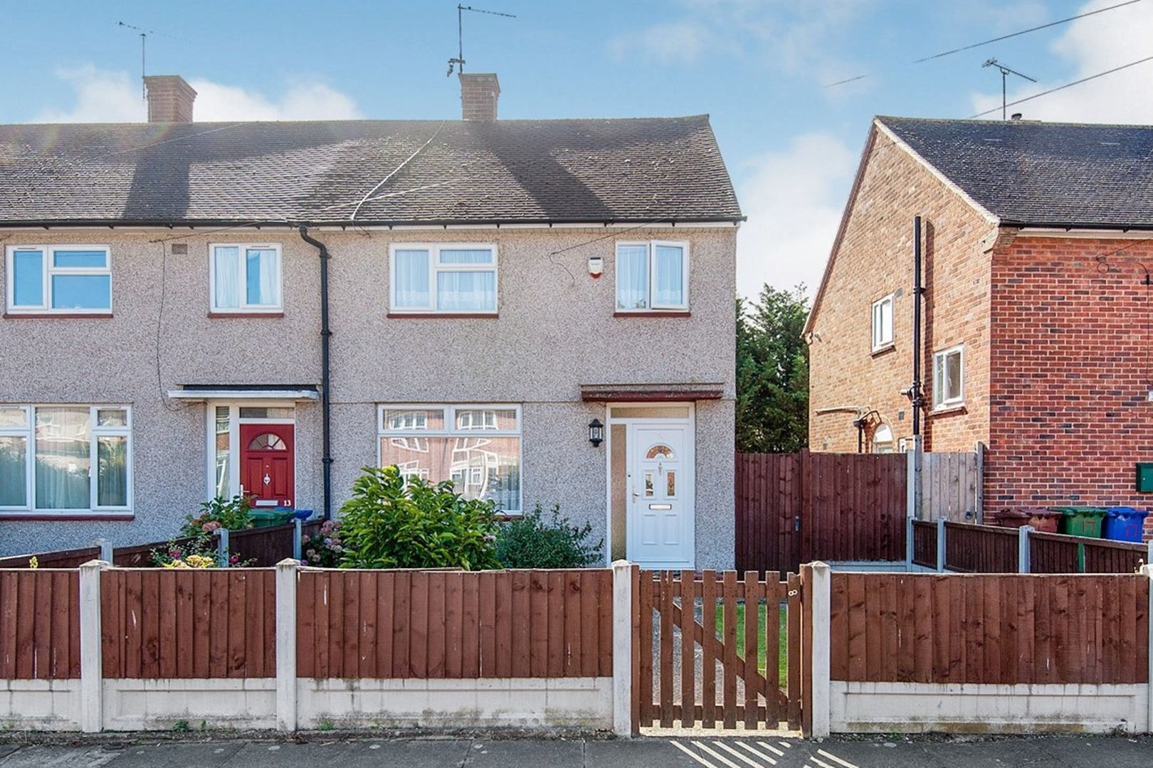 2 bedroom end of terrace house for sale, Erriff Drive, South Ockendon