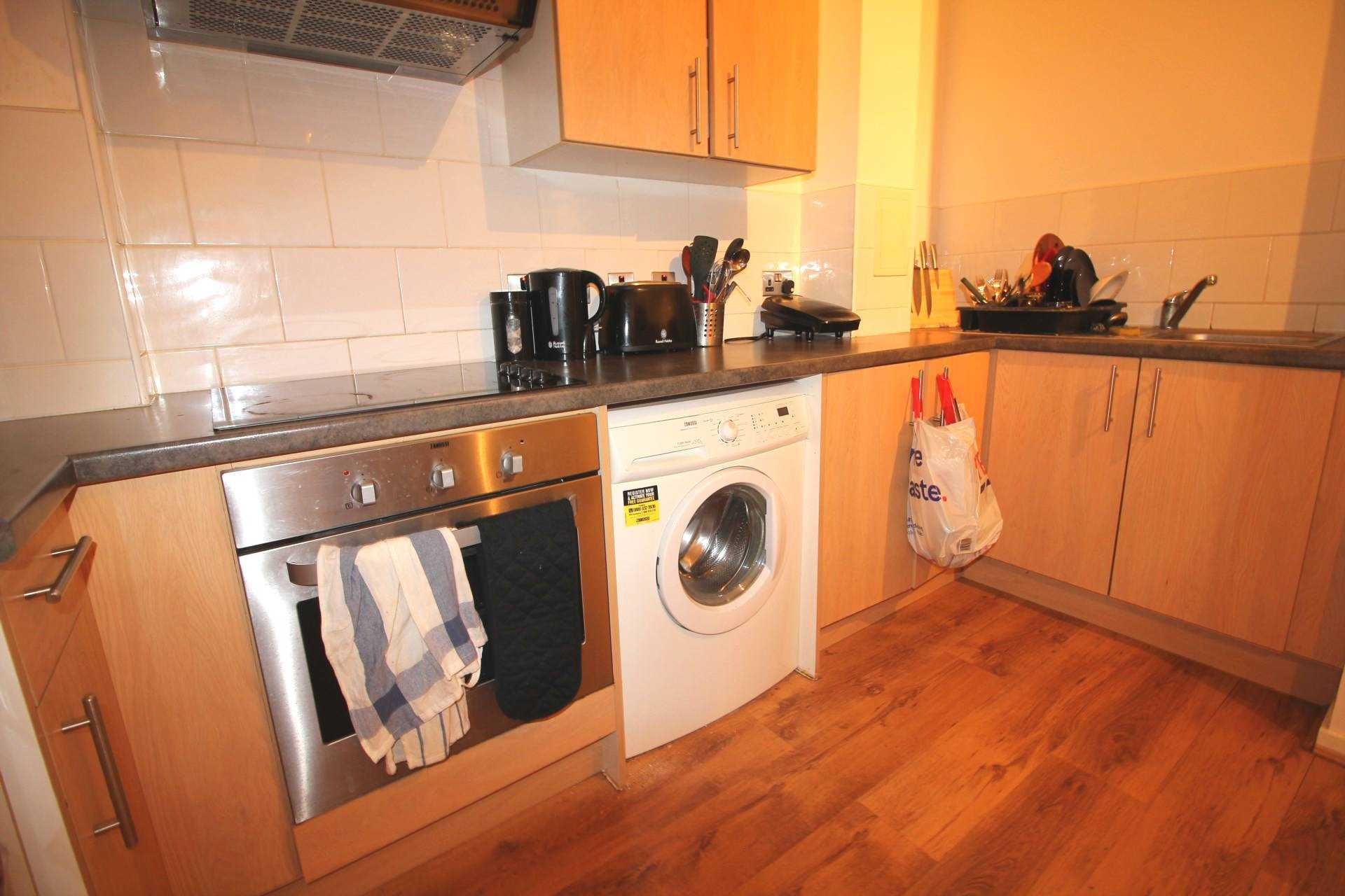 1 bedroom apartment to rent, Bromyard Avenue, London, W3 7BF