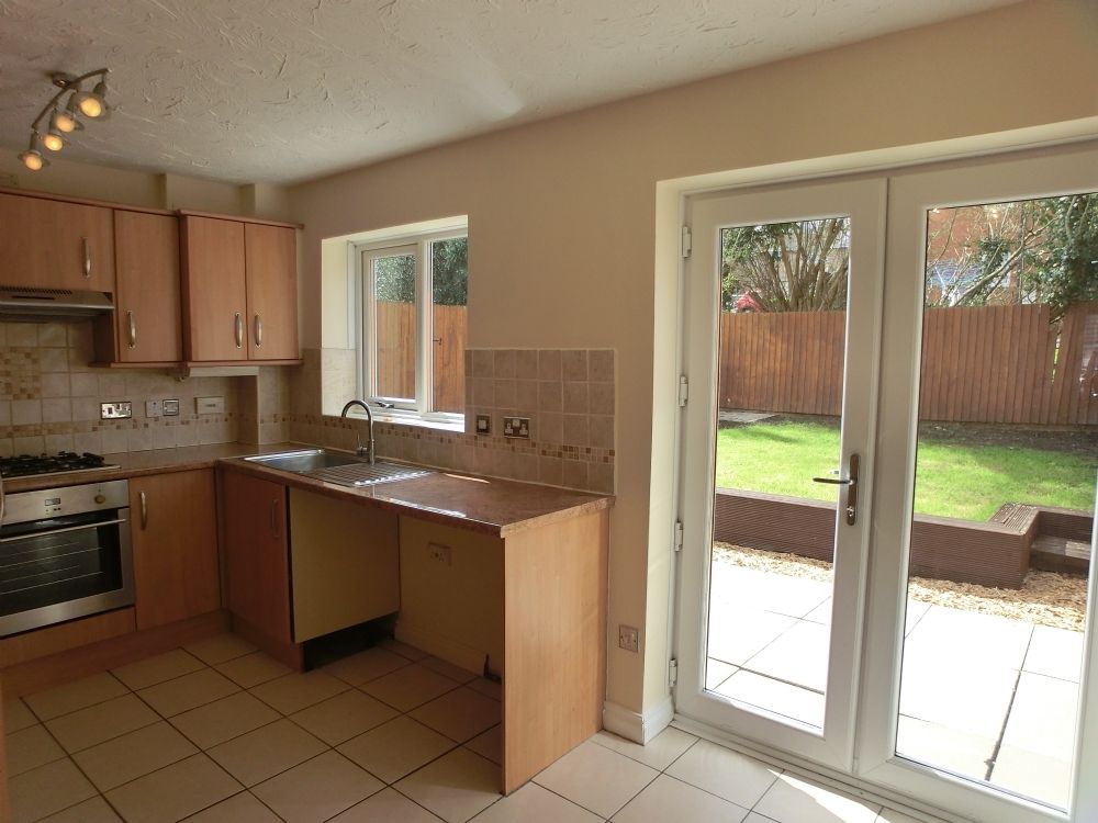 3 bedroom semidetached house to rent, Tal Y Coed, Hendy, Swansea. SA