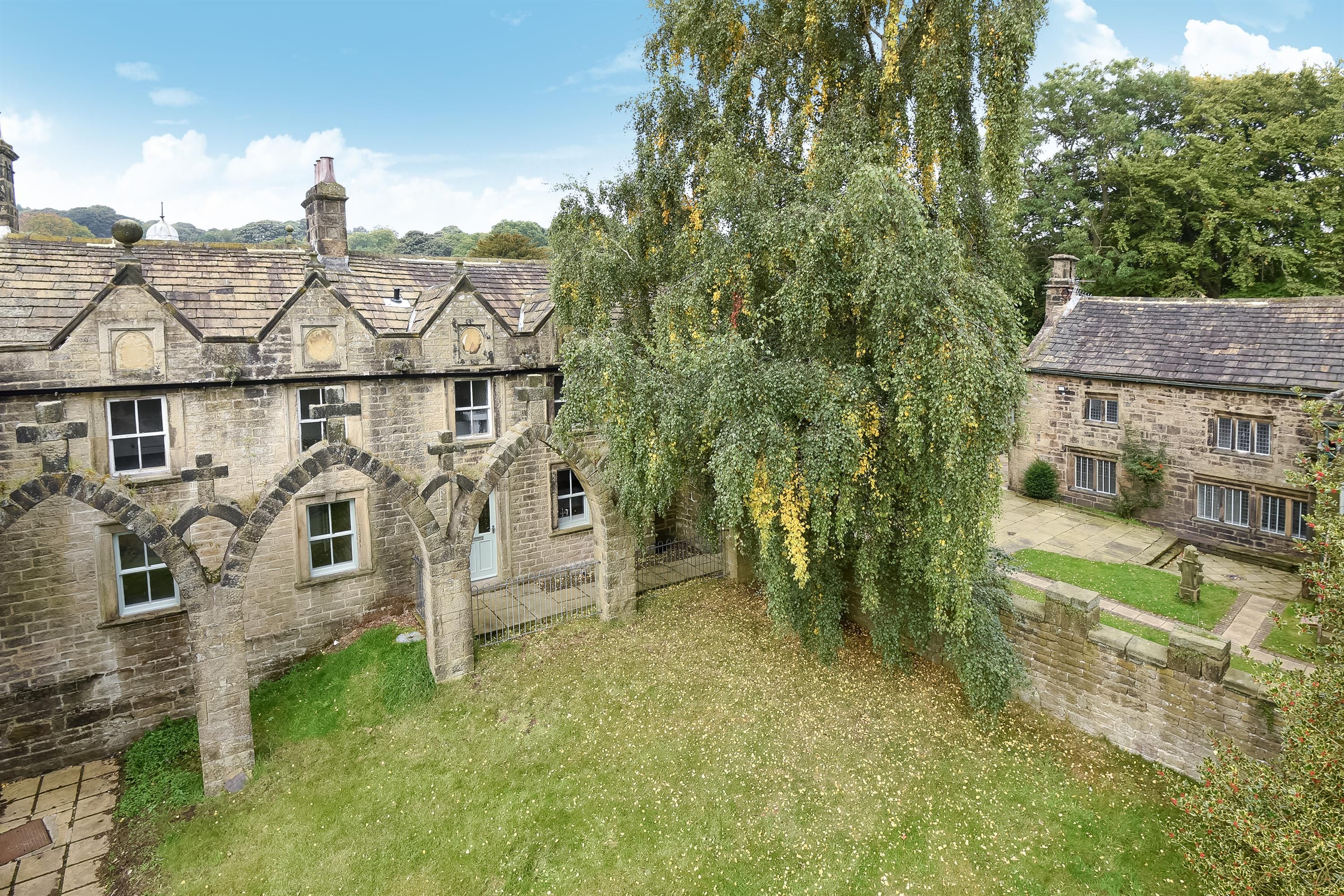 2 Bedroom Cottage For Sale St Ives Estate Harden Bingley Moor