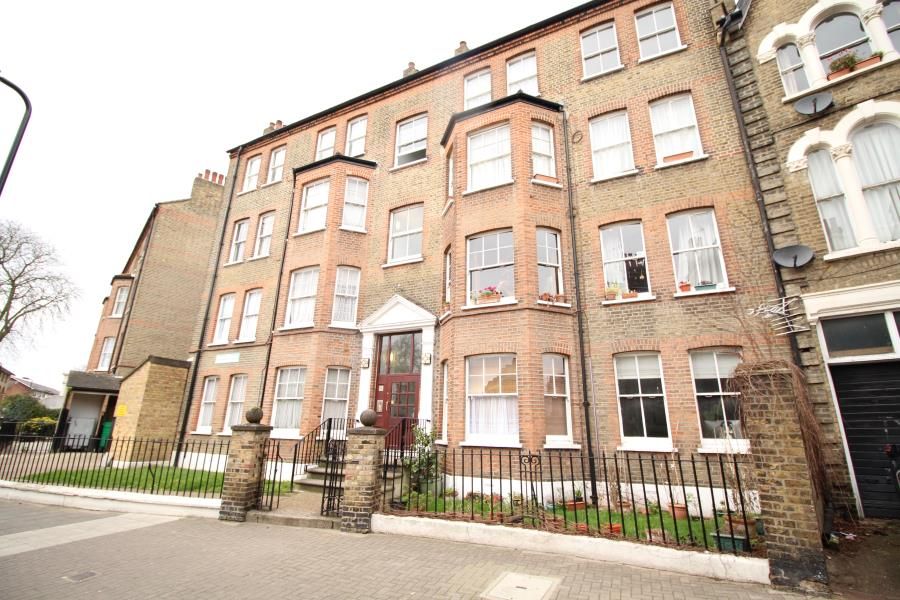 2 bedroom flat to rent, Cavendish Mansions, Hackney E, London, E5 8HA