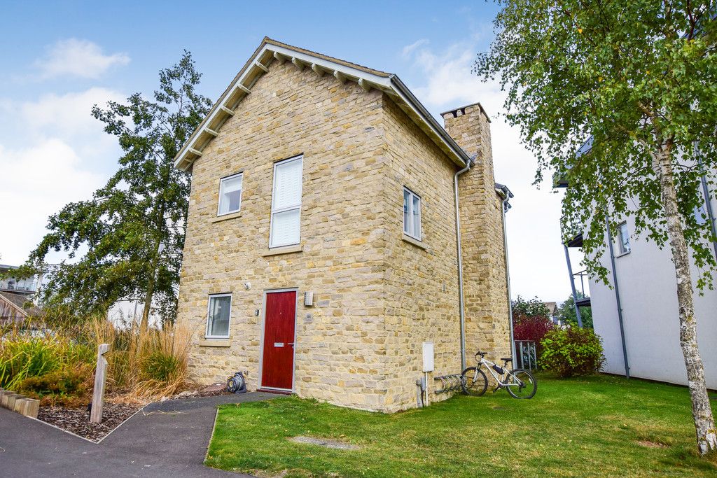 2 bedroom detached house for sale, Howells Mere, Lower Mill Estate, GLG