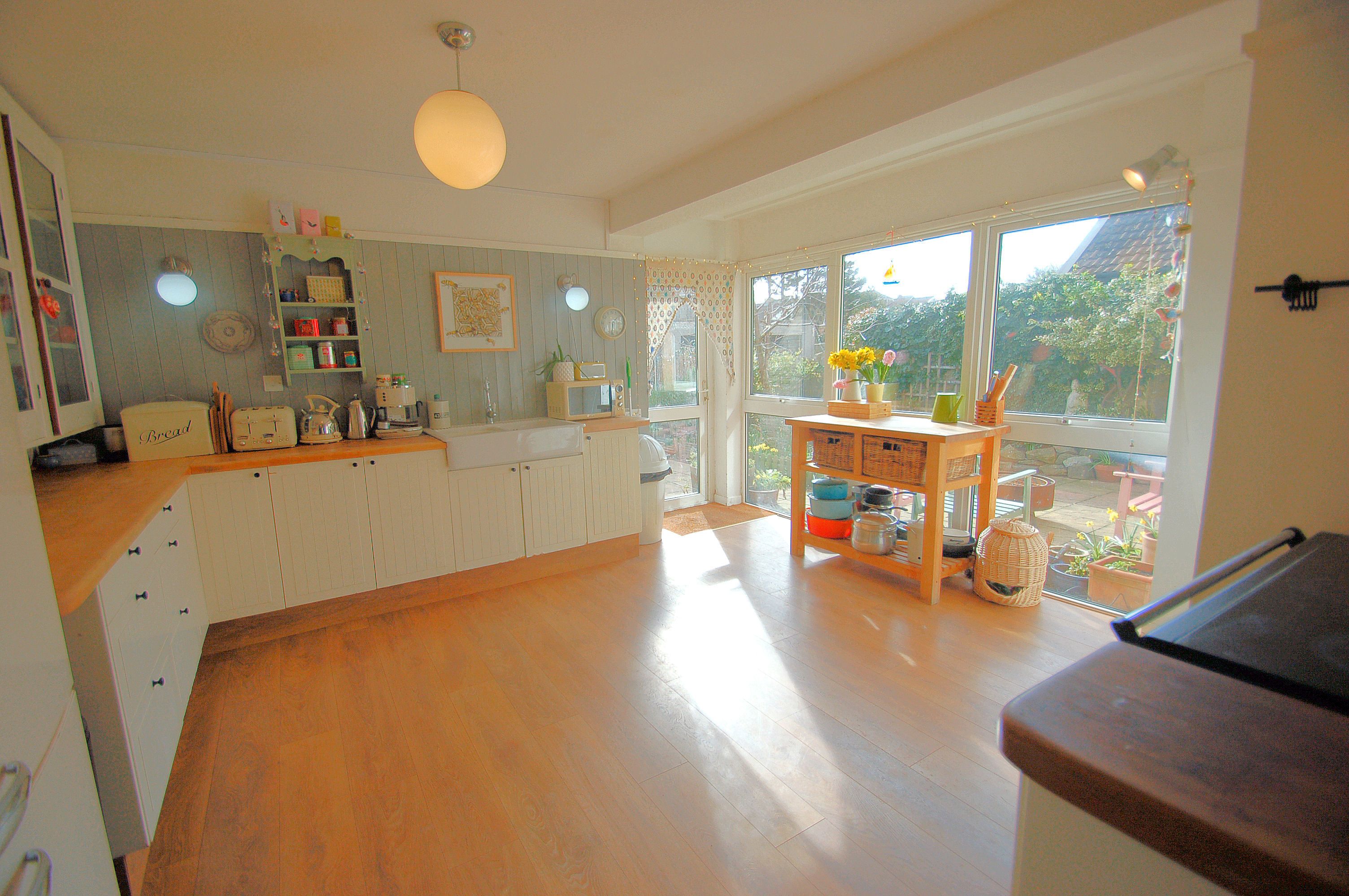 5 bedroom detached house for sale, Quantock Road, WestonSuperMare BS, Westonsupermare, BS23 4DW