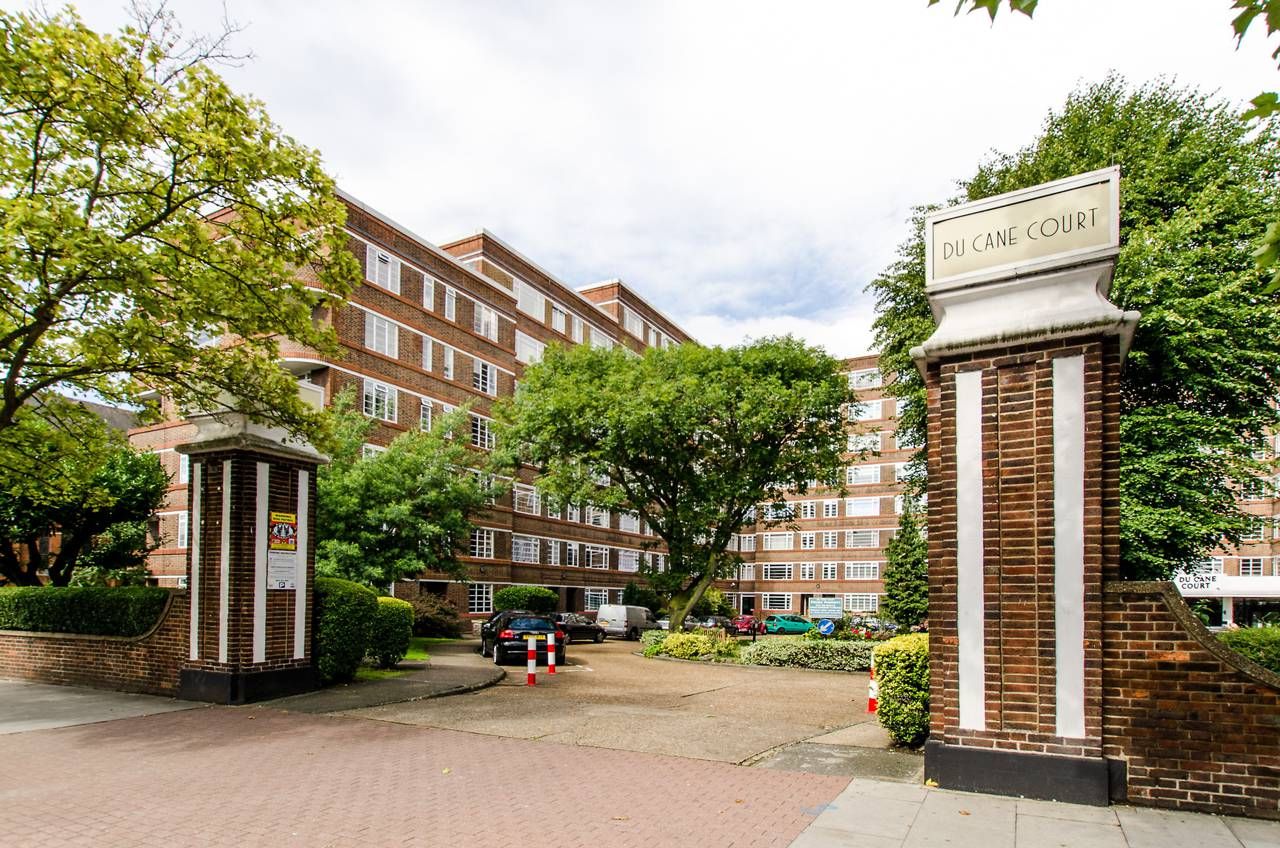 2 bedroom flat to rent, Balham High Road, Balham, SW, SW17 7JY