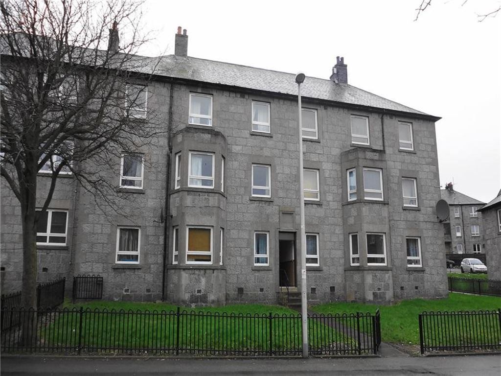 3 bedroom flat to rent, Sandilands Drive, Aberdeen AB, AB24 2QE