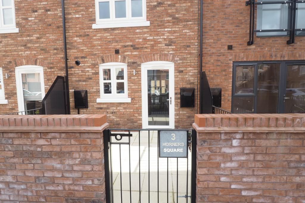2 bedroom town house for sale, Horners Square, Hull, HU1 1AP