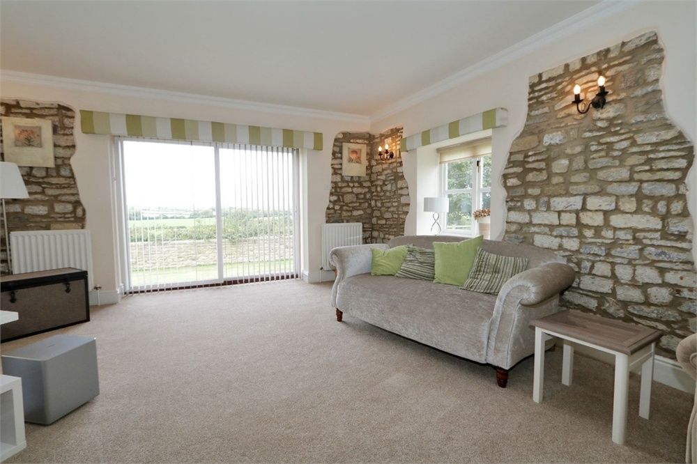 5 bedroom house to rent, Wickwar Road, Kingswood, WottonUnderEdge