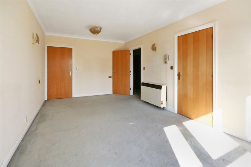 2 bedroom flat for sale, Torquay Road, Paignton, TQ3 2TZ