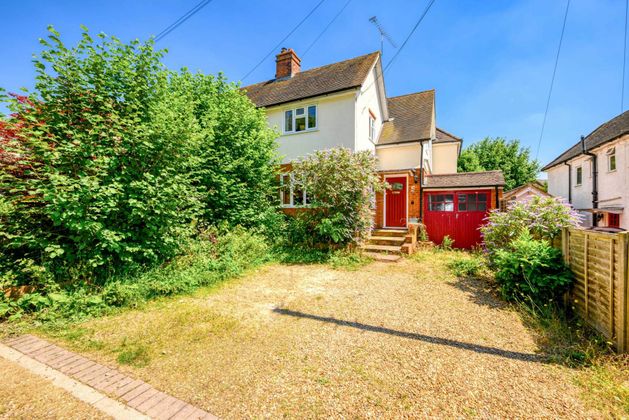 3 bedroom semi-detached house for sale Reading, RG4 5DR