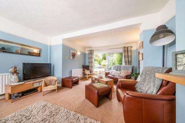 4 Bedroom Semi Detached House For Sale Redhoods Way East