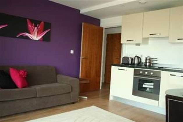 1 Bedroom Flat To Rent Skyline Apartments Leeds City